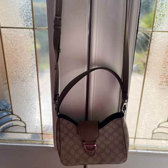 Elegant Nine West Taupe Crossbody in Signature NW LOGO Like New! - Picture 11 of 14